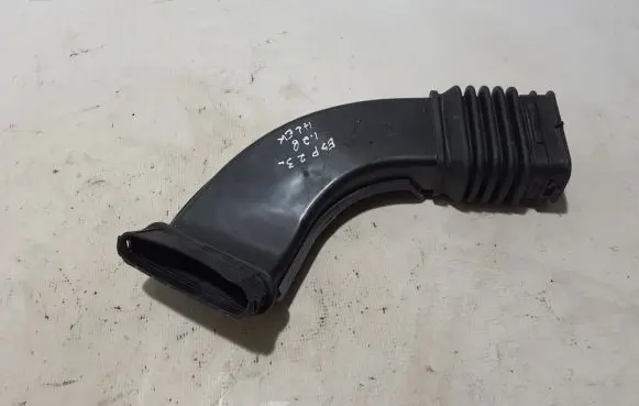 Renault Espace VI Air intake duct part 165562423R