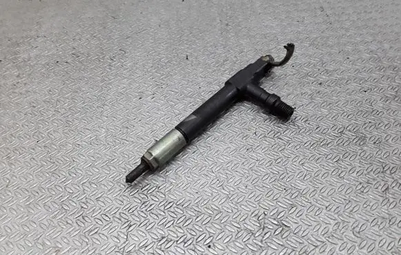 Mazda 626 Fuel injector 73906C