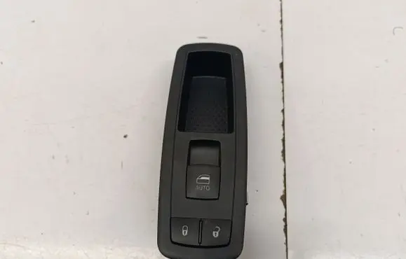 Jeep Cherokee Electric window control switch 68268251AC