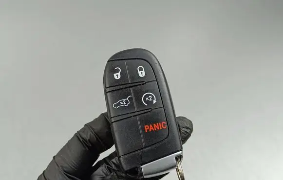 Jeep Grand Cherokee Ignition key/card 