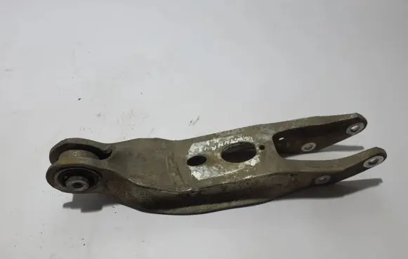 Volkswagen Touareg III Rear upper control arm/wishbone 4M0505311J