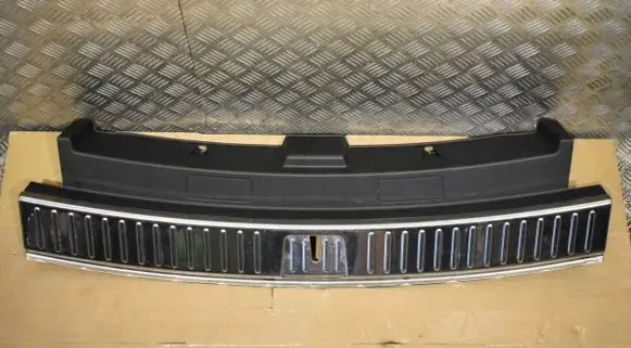 Porsche Cayenne (9Y0 9Y3) Thresholds for All-terrain vehicles 9Y0864483E55