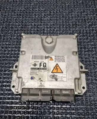 Nissan X-Trail T30 Engine control unit/module 23710ES65C 5800445 2758004455