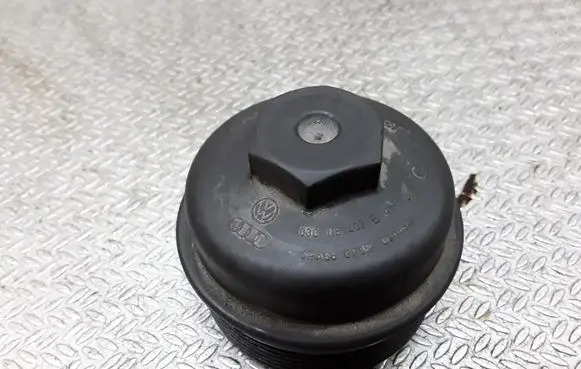Volkswagen Jetta V Oil filter cover 03C115403E