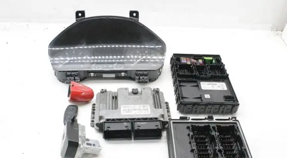 Ford Fiesta Engine ECU kit and lock set H1B112A650FA HU5T15604BCL