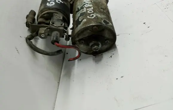 Volkswagen Golf III Starter motor 1005821651