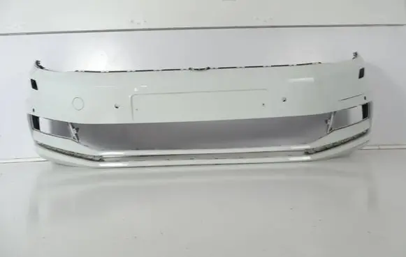 Volkswagen Touran II Front bumper 5TA807221A 5TA807217A