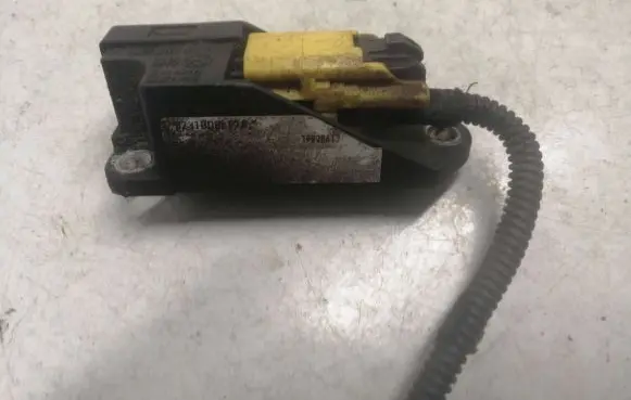 Volkswagen Golf IV Airbag deployment crash/impact sensor 6Q0909606 5WK42895
