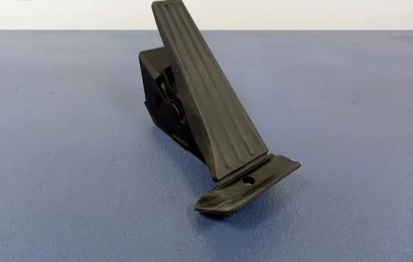 BMW 1 F40 Accelerator throttle pedal 6889819