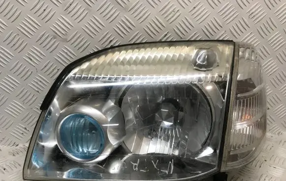 Nissan X-Trail T30 Headlight/headlamp