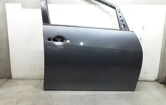 Mitsubishi Grandis Front door
