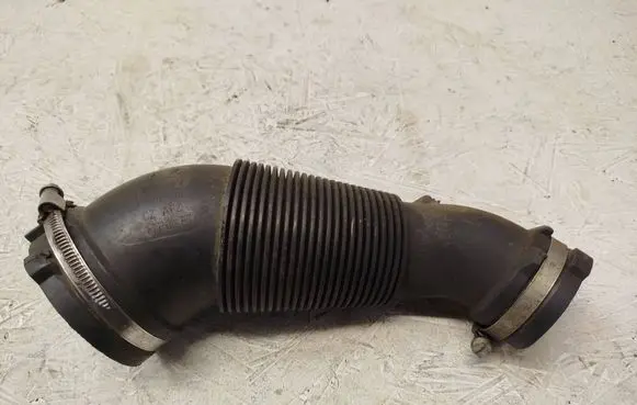 Audi A6 C7 Air intake duct part 4G0129615J