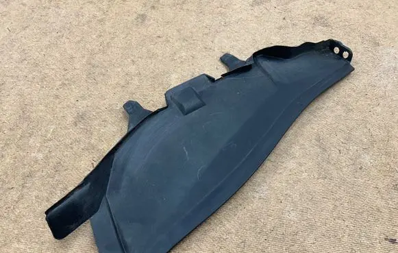 BMW 3 E46 Other engine bay part 51718208479 8208479