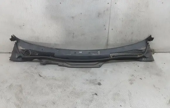 Volvo V50 Wiper trim
