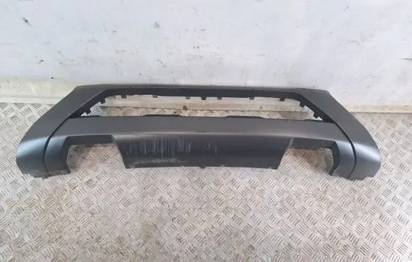 Front bumper lip
