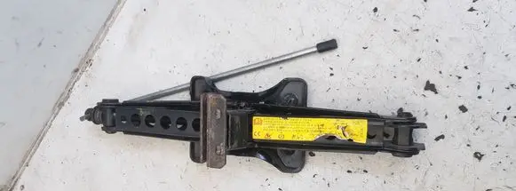 Ford Mondeo MK IV Lift Jack 6G9217080CB