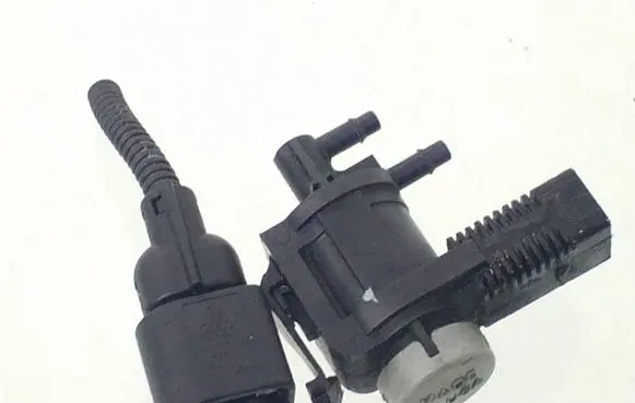 Ford Galaxy Valve vacuum 1K0906283A