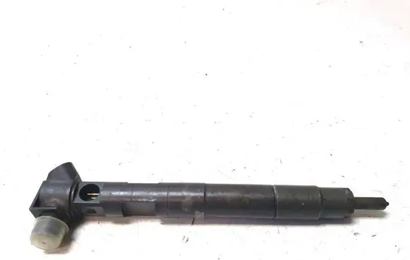 Mercedes-Benz C W204 Fuel injector A6510704987