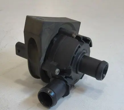 Volkswagen Golf VII Electric auxiliary coolant/water pump 5C0965567