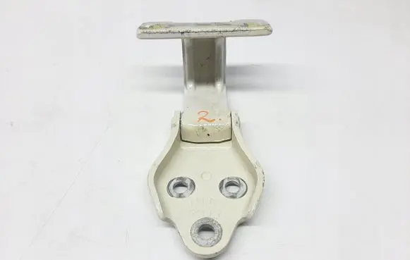 Iveco Daily 6th gen Front door upper hinge 56087