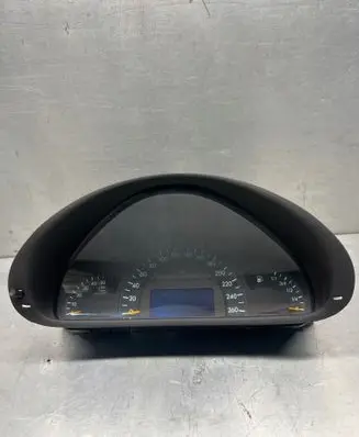 Mercedes-Benz C W203 Speedometer (instrument cluster) A2035401347