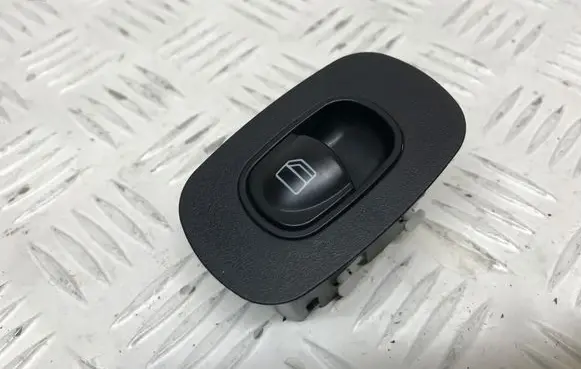 Mercedes-Benz CLK A209 C209 Electric window control switch P0081100