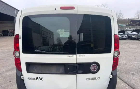 Fiat Doblo Front door