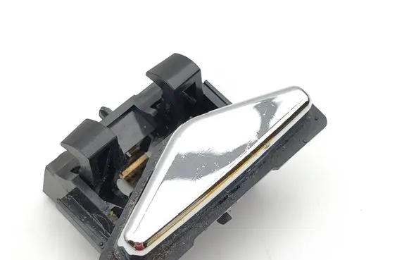 Maserati Ghibli Glove box opening button