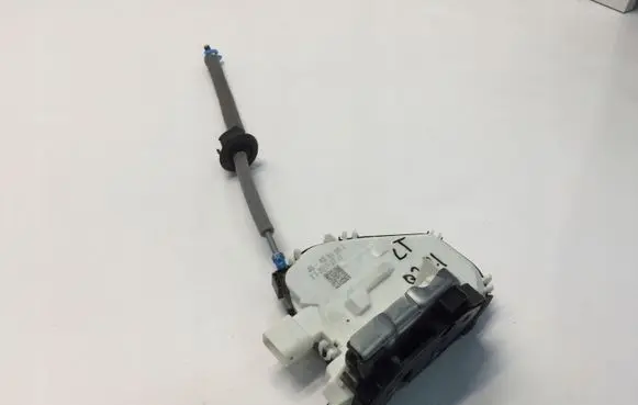 Audi Q2 - Rear door lock 4G0839015J