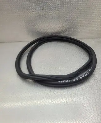 Volkswagen Taigo Rear door rubber seal (on body) 