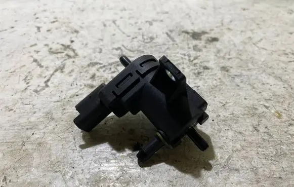 Peugeot 508 RXH Turbo solenoid valve 9665558580