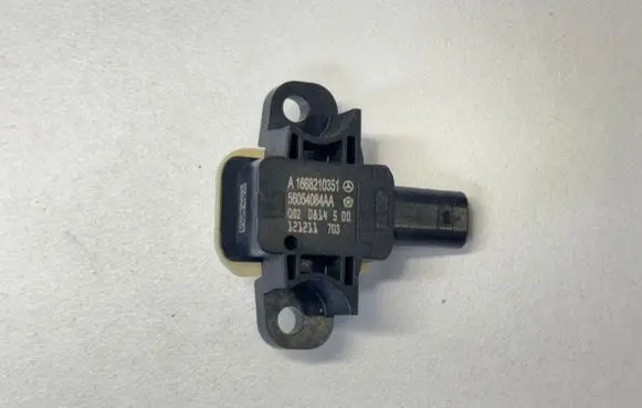 Mercedes-Benz A W176 Airbag deployment crash/impact sensor A1668210351