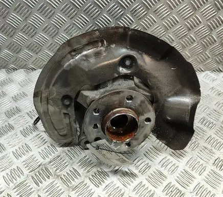 BMW X2 F39 Front wheel hub 6876853 6854969