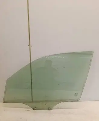 SsangYong Rexton Front door window glass four-door