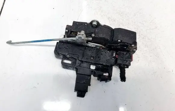 Chevrolet Captiva Rear door lock