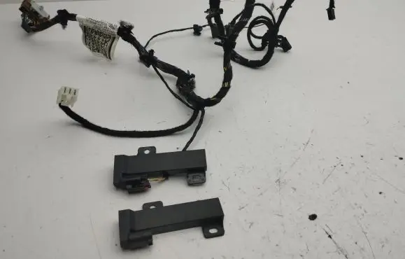 Maserati Ghibli Keyless system antenna 68051315AB