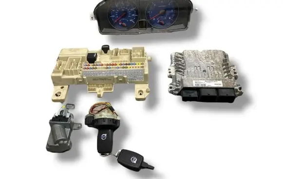 Volvo V50 Engine ECU kit and lock set SID807EV0 30788975 S180134001B