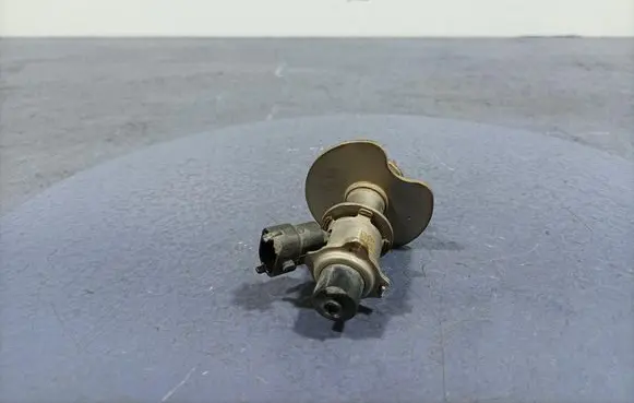 Fuel injector