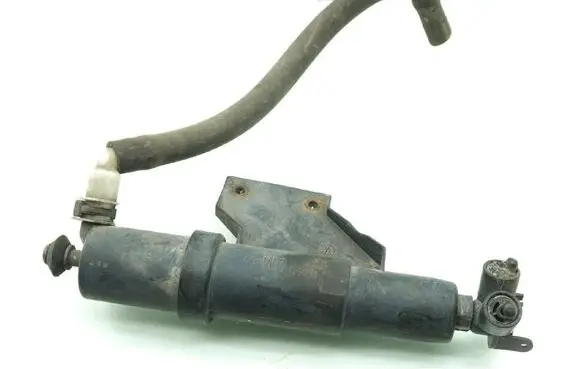 Windshield washer spray nozzle