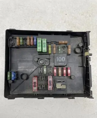 Volkswagen Caddy Fuse box set 1K0937125D