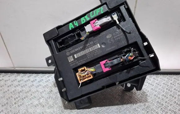 Audi A4 S4 B8 8K Comfort/convenience module 8K0907064GE