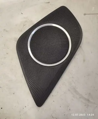 Side speaker trim/cover