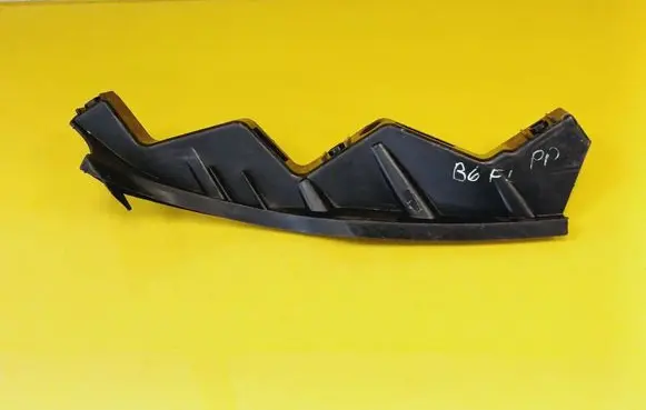 Volkswagen PASSAT B6 Front bumper mounting bracket 3C0807890