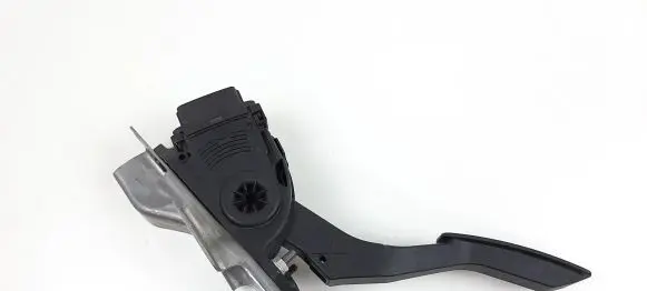 Nissan Pixo Accelerator throttle pedal 4940068K40 M3904