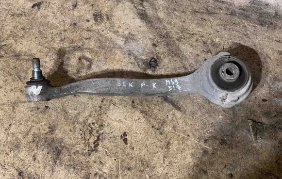 Mercedes-Benz SLK R172 Front lower control arm/wishbone A2043331114
