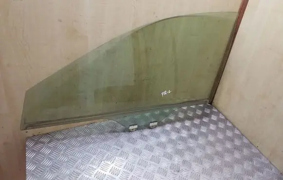 Subaru Outback Front door window glass four-door