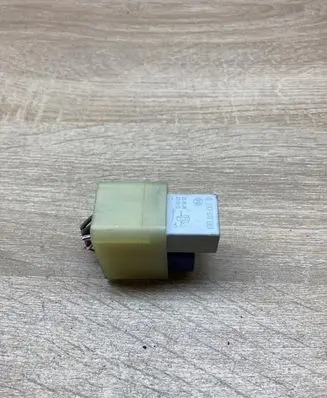 Toyota Corolla Verso AR10 Other relay 9008087019 0332011001