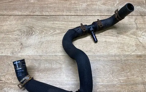 Land Rover Discovery 5 Engine coolant pipe/hose JPLA8D188AA