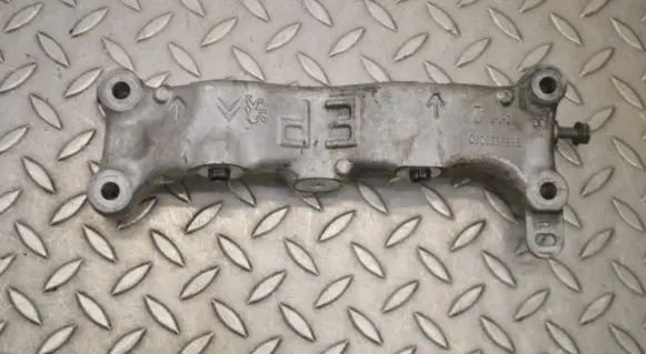 Peugeot RCZ Engine mounting bracket 9655923080