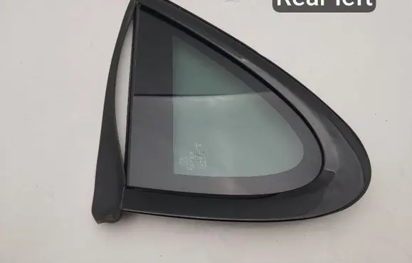 Porsche Panamera (971) Rear side window 971845417